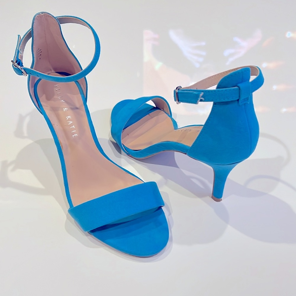 Kelly & Katie strap ankle straps
